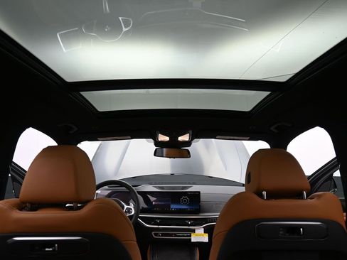 New 2026 BMW X5 xDrive50e w/ M Sport Package image 17