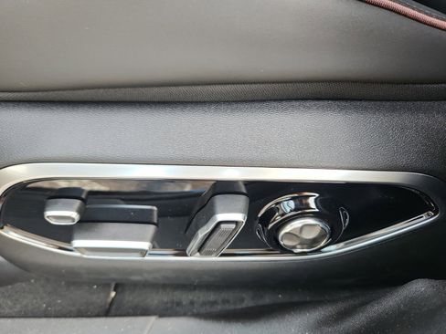 New 2025 Jeep Wagoneer S Launch Edition image 15