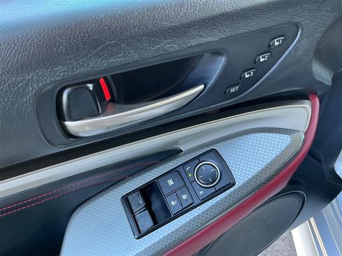 Used 2016 Lexus RC 200t image 29