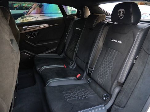 Used 2024 Lamborghini Urus Performante image 6