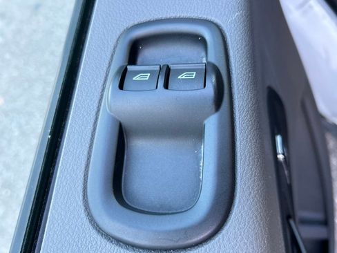 Used 2023 Ford Transit 350 XLT image 24