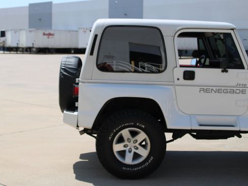 Used 1991 Jeep Wrangler Renegade AWD/4WD image 31