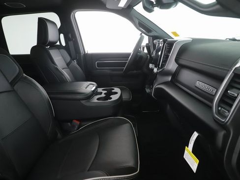 Used 2026 RAM 2500 Laramie image 32