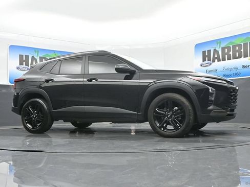 Used 2025 Chevrolet Trax ACTIV w/ Driver Confidence Package FWD image 19
