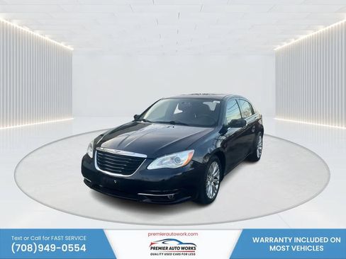 Used 2011 Chrysler 200 Limited FWD image 1
