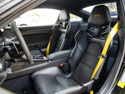Certified 2022 Porsche 911 GT3 RWD image 4