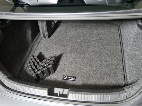 Used 2022 Volkswagen Jetta Sport image 18