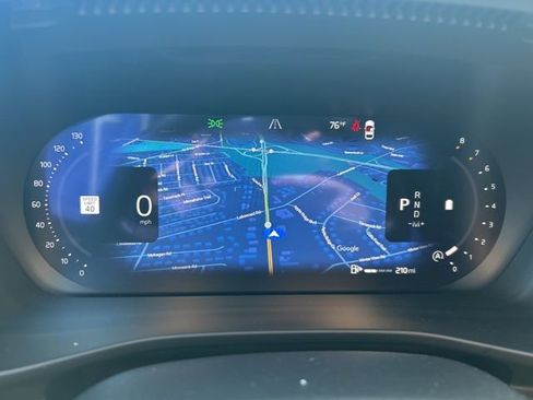 Certified 2025 Volvo XC40 B5 Plus image 20