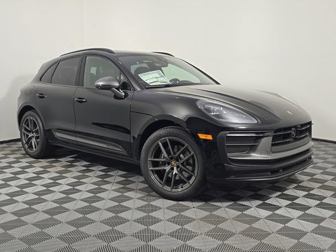 Certified 2026 Porsche Macan Turbo AWD/4WD image 9