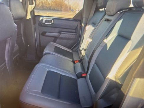 Used 2024 Ford Bronco Outer Banks image 17
