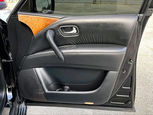 Used 2014 INFINITI QX80 4WD w/ Theater Package image 25