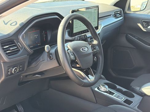 New 2026 Ford Escape SE FWD image 14