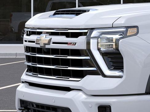 New 2026 Chevrolet Silverado 2500 LT w/ Z71 Chrome Sport Edition AWD/4WD image 13