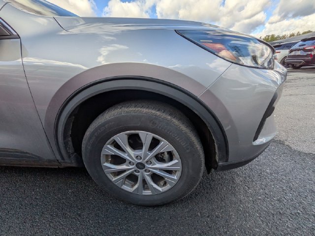 Certified 2024 Ford Escape Active AWD/4WD image 9