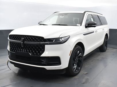 New 2025 Lincoln Navigator L Reserve w/ Jet Appearance Package