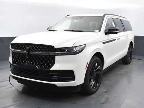 New 2025 Lincoln Navigator L Reserve w/ Jet Appearance Package image 1