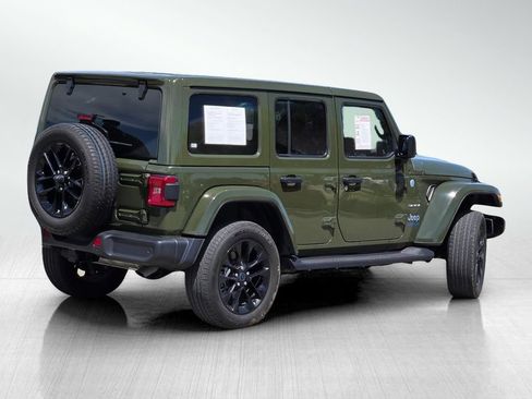 Used 2024 Jeep Wrangler Unlimited Sahara w/ Technology Group AWD/4WD image 4