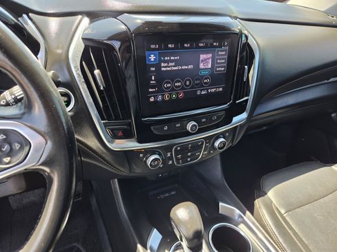 Used 2021 Chevrolet Traverse Premier w/ Redline Edition FWD image 20