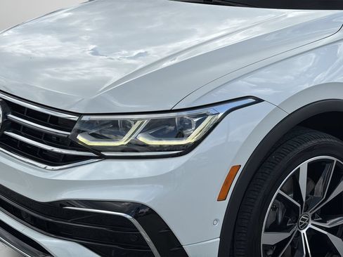 Used 2022 Volkswagen Tiguan SEL R-Line AWD/4WD image 6