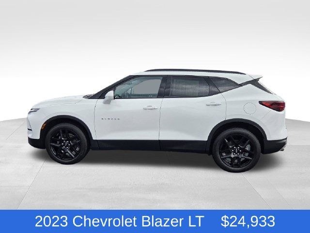 Certified 2023 Chevrolet Blazer LT w/ Convenience Package AWD/4WD image 2