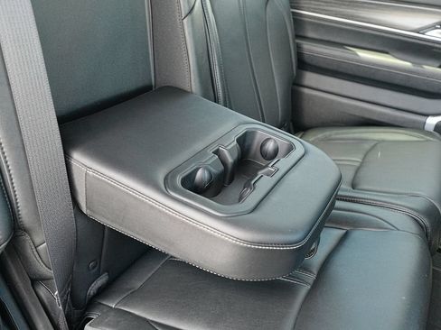 Used 2024 Jeep Wagoneer L Series III w/ Flexible Seating Group AWD/4WD image 26