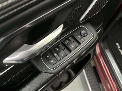 Used 2019 RAM 1500 Laramie AWD/4WD image 19