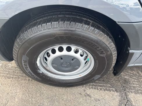 Used 2022 Mercedes-Benz Sprinter 2500 image 53