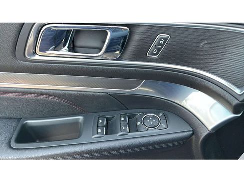 Used 2018 Ford Explorer Sport image 21