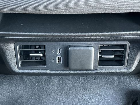 Used 2024 GMC Sierra 1500 Elevation image 21