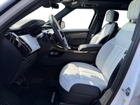 New 2026 Land Rover Range Rover Sport Dynamic SE AWD/4WD image 10