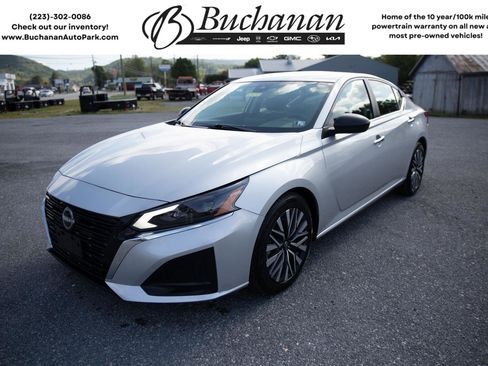 Used 2024 Nissan Altima 2.5 SV image 1