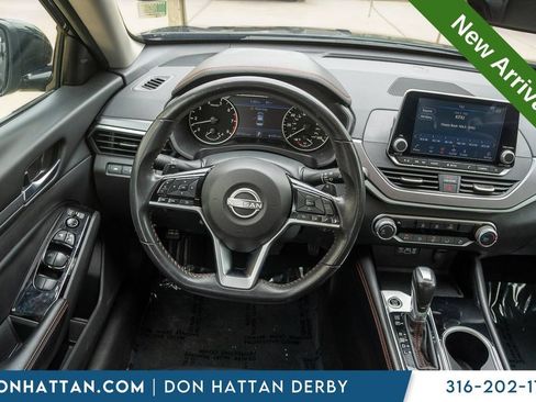Used 2025 Nissan Altima 2.5 SR FWD image 5