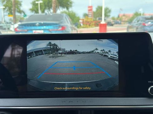 Used 2025 Toyota Prius XLE image 20