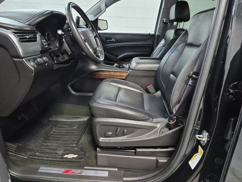 Used 2017 Chevrolet Suburban LT w/ Z71 Midnight Edition AWD/4WD image 18
