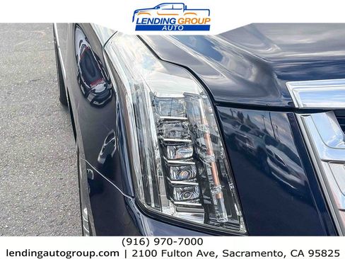 Used 2019 Cadillac Escalade ESV Premium Luxury AWD/4WD image 7