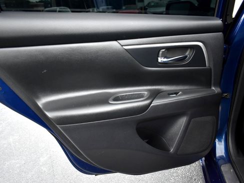 Used 2016 Nissan Altima 3.5 SR image 30