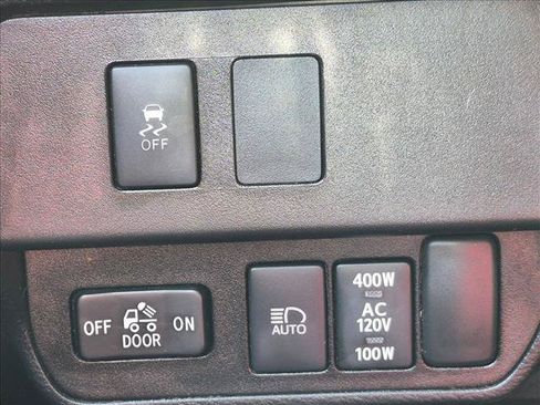 Used 2021 Toyota Tacoma TRD Off-Road w/ Technology Package AWD/4WD image 12