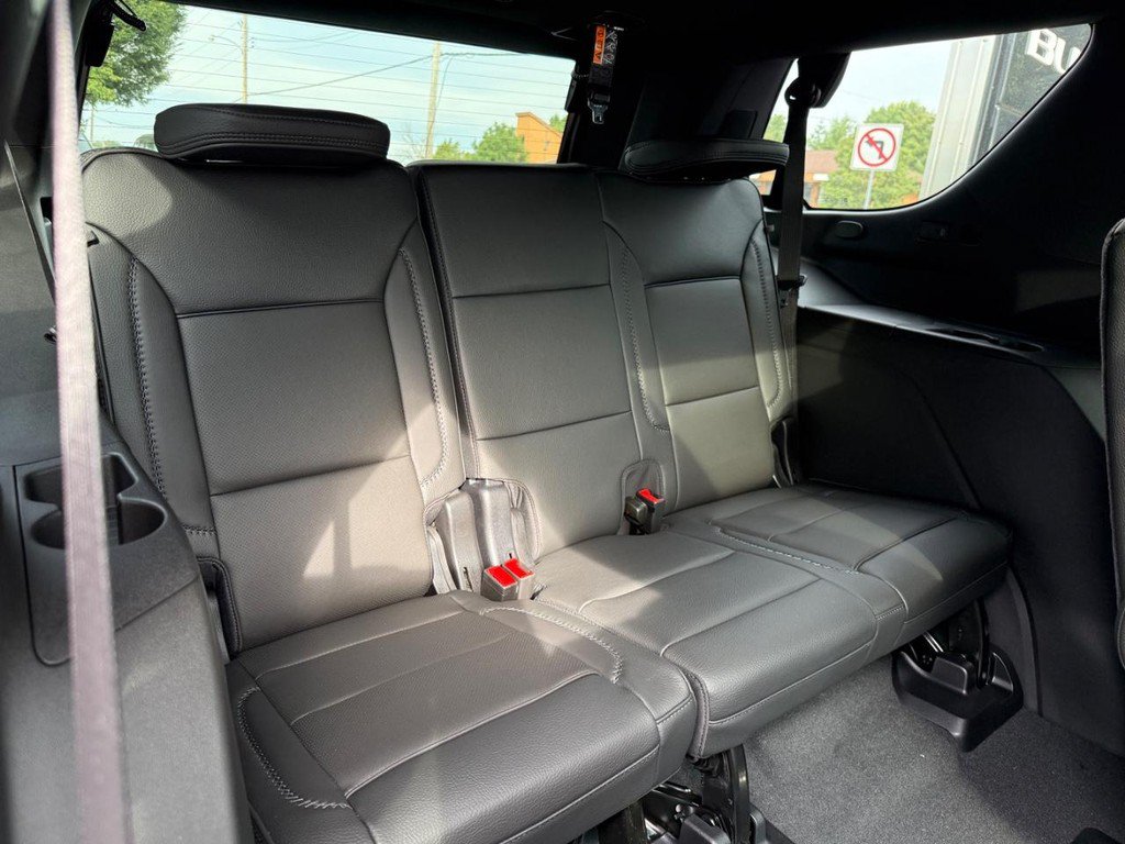 New 2026 GMC Yukon Denali w/ Denali Reserve Package AWD/4WD image 5