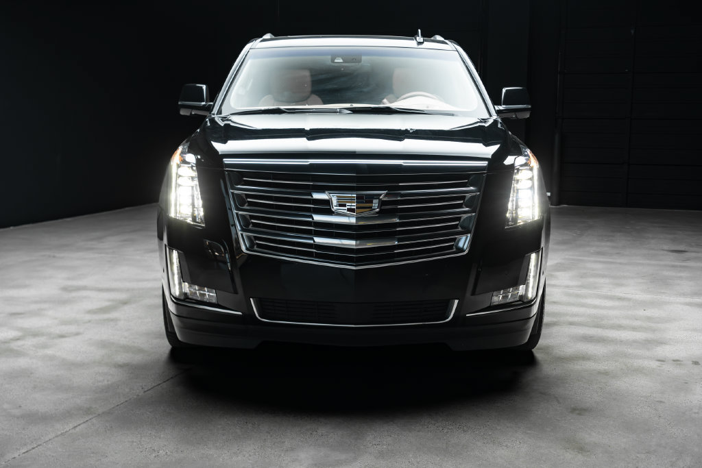 Used 2020 Cadillac Escalade Platinum AWD/4WD image 3
