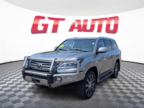 Used 2021 Lexus LX 570 4WD w/ Luxury Package image 2