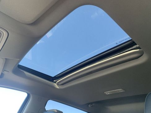 Used 2021 Chevrolet Silverado 1500 LT Trail Boss w/ Convenience Package II image 16