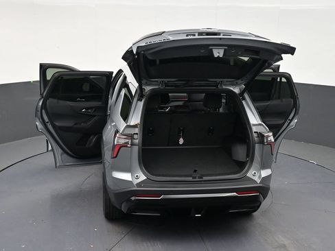Used 2026 Chevrolet Equinox RS FWD image 32