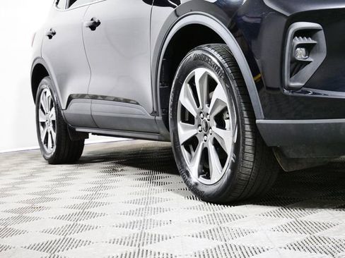 Certified 2025 Ford Escape Platinum image 2