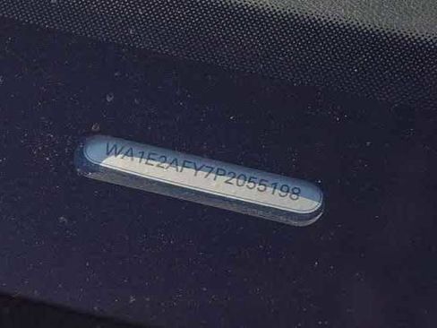 Used 2023 Audi Q5 e Premium Plus w/ Premium Plus Package image 31