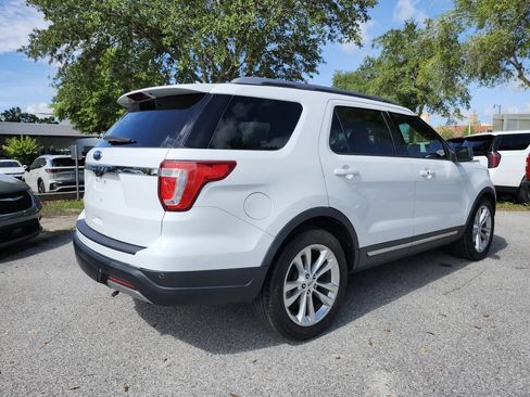 Used 2019 Ford Explorer XLT w/ Equipment Group 202A FWD image 3