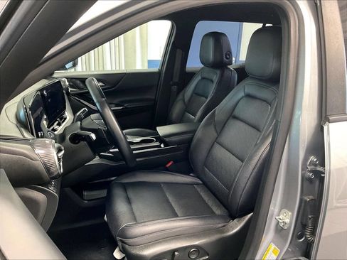 Used 2025 Chevrolet Equinox LT w/ Convenience Package II AWD/4WD image 10