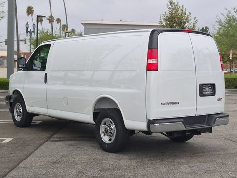 New 2026 GMC Savana 2500 w/ Driver Convenience Package RWD image 9