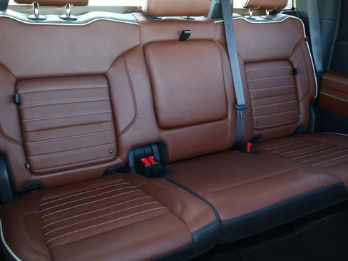 Used 2024 GMC Sierra 3500 Denali Ultimate image 20