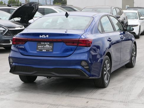 Used 2024 Kia Forte LXS FWD image 3