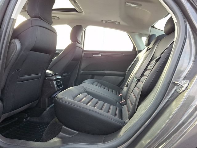 Used 2016 Ford Fusion SE AWD/4WD image 13